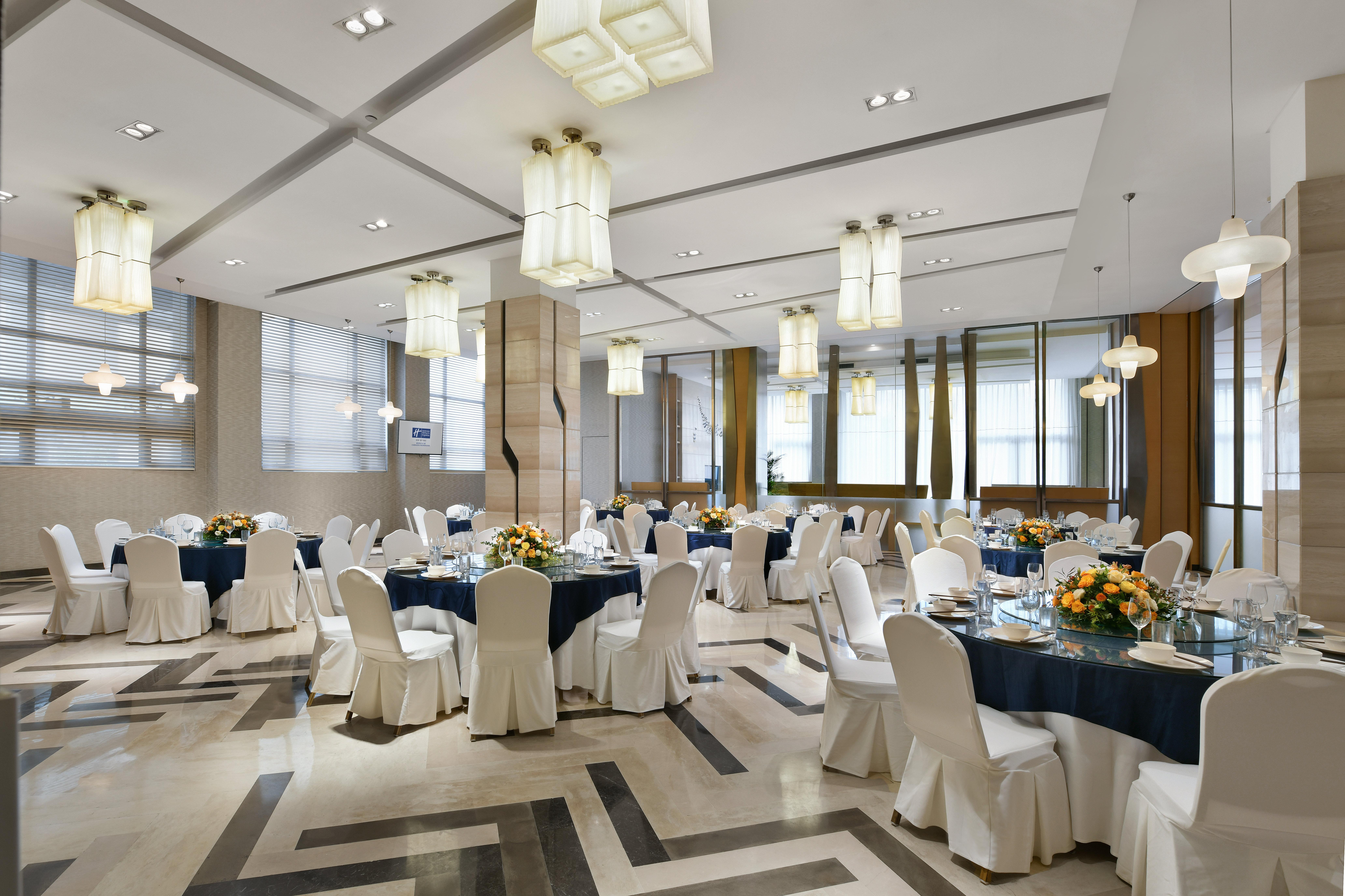 Holiday Inn Express Chengdu Huanhuaxi By Ihg-Near Jinsha Site Musem,Near Wuhou Temple Museum,Welcome Drinks,Free Gym,Free Self-Service Laundry Exterior foto