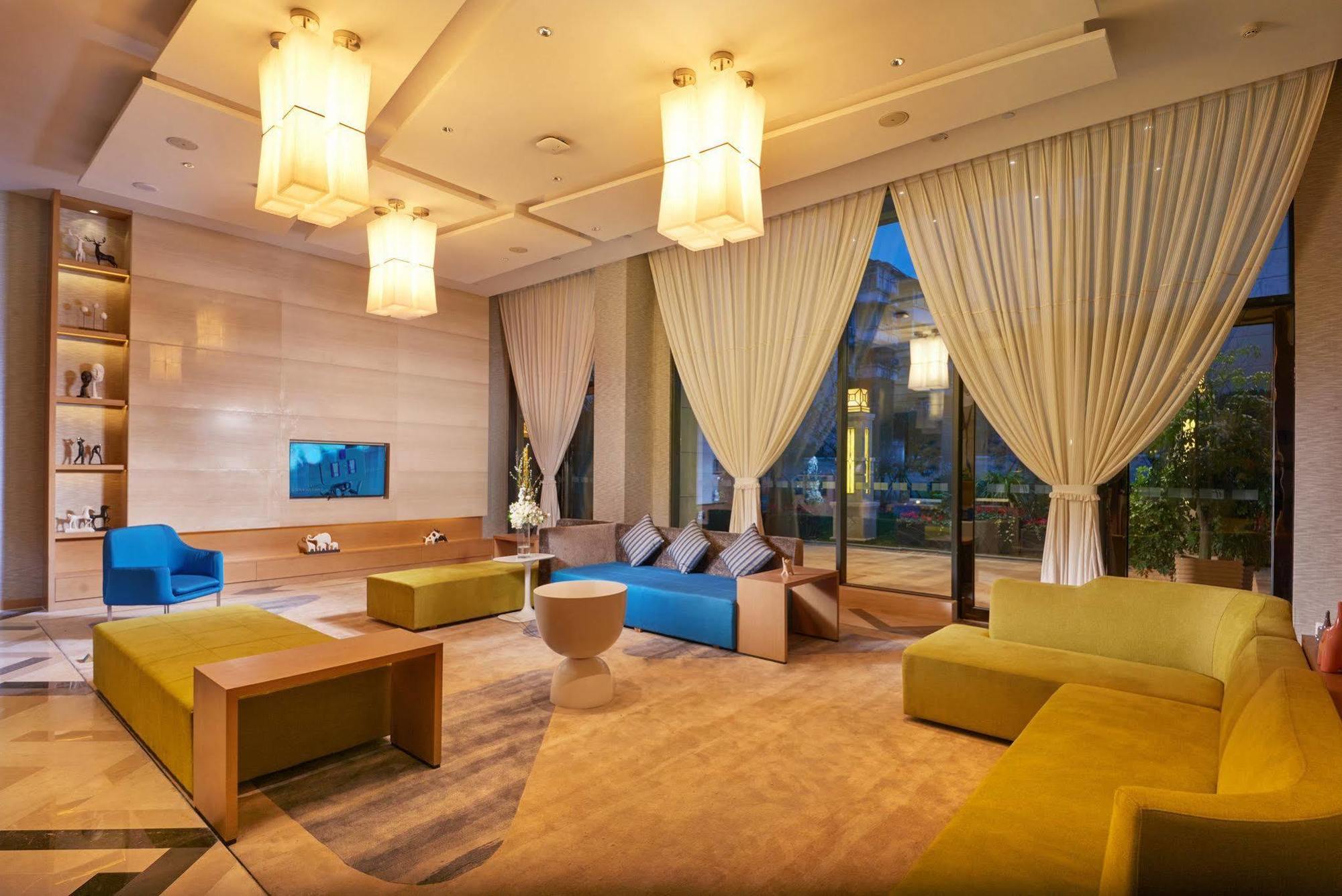 Holiday Inn Express Chengdu Huanhuaxi By Ihg-Near Jinsha Site Musem,Near Wuhou Temple Museum,Welcome Drinks,Free Gym,Free Self-Service Laundry Exterior foto