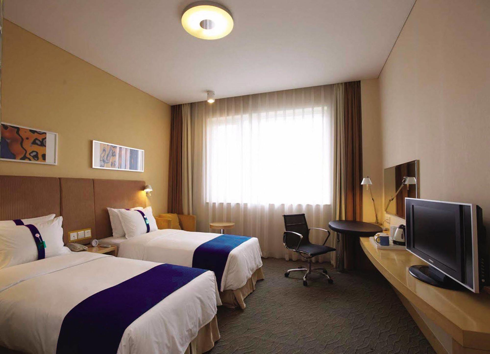 Holiday Inn Express Chengdu Huanhuaxi By Ihg-Near Jinsha Site Musem,Near Wuhou Temple Museum,Welcome Drinks,Free Gym,Free Self-Service Laundry Exterior foto